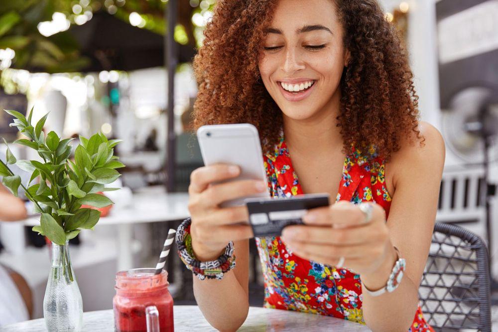 Imagen del artículo: Resix lidera el sector en República Dominicana: Primera App de Administración de Condominios en integrar Pagos con Tarjeta.